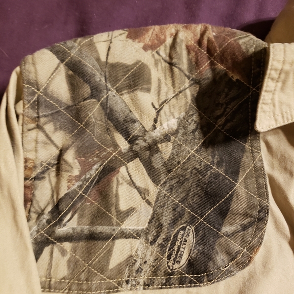 Realtree Guide Series hunting shirt - Picture 2 of 4